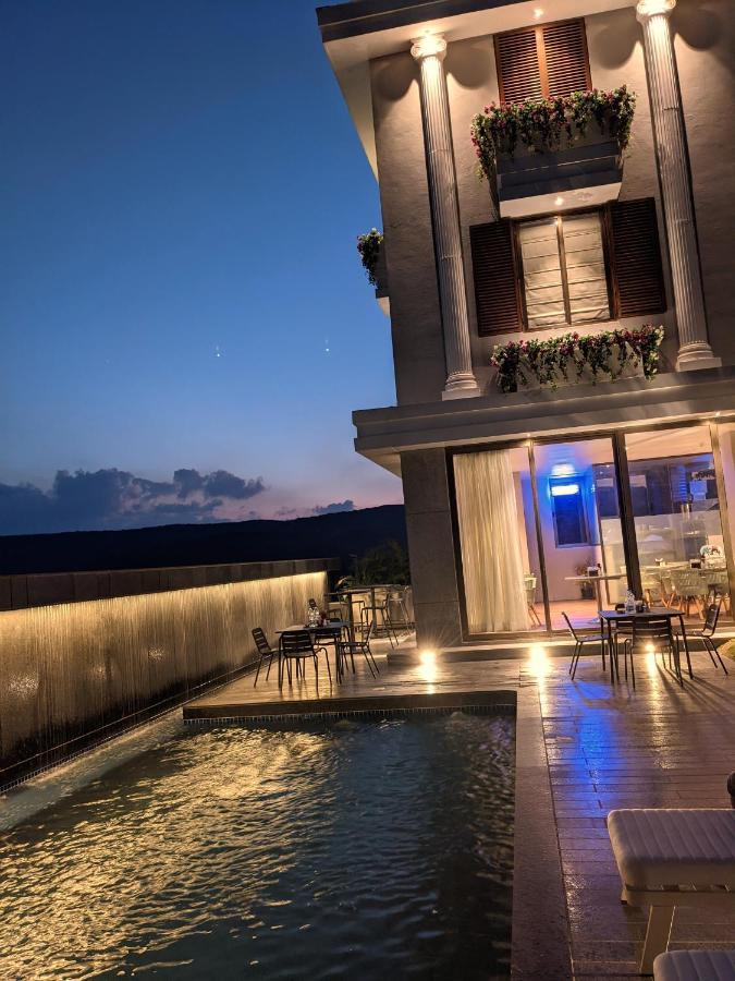 Leela Resort, The Exotic Boutique Hotel - Pure Veg Mahābaleshwar Eksteriør billede