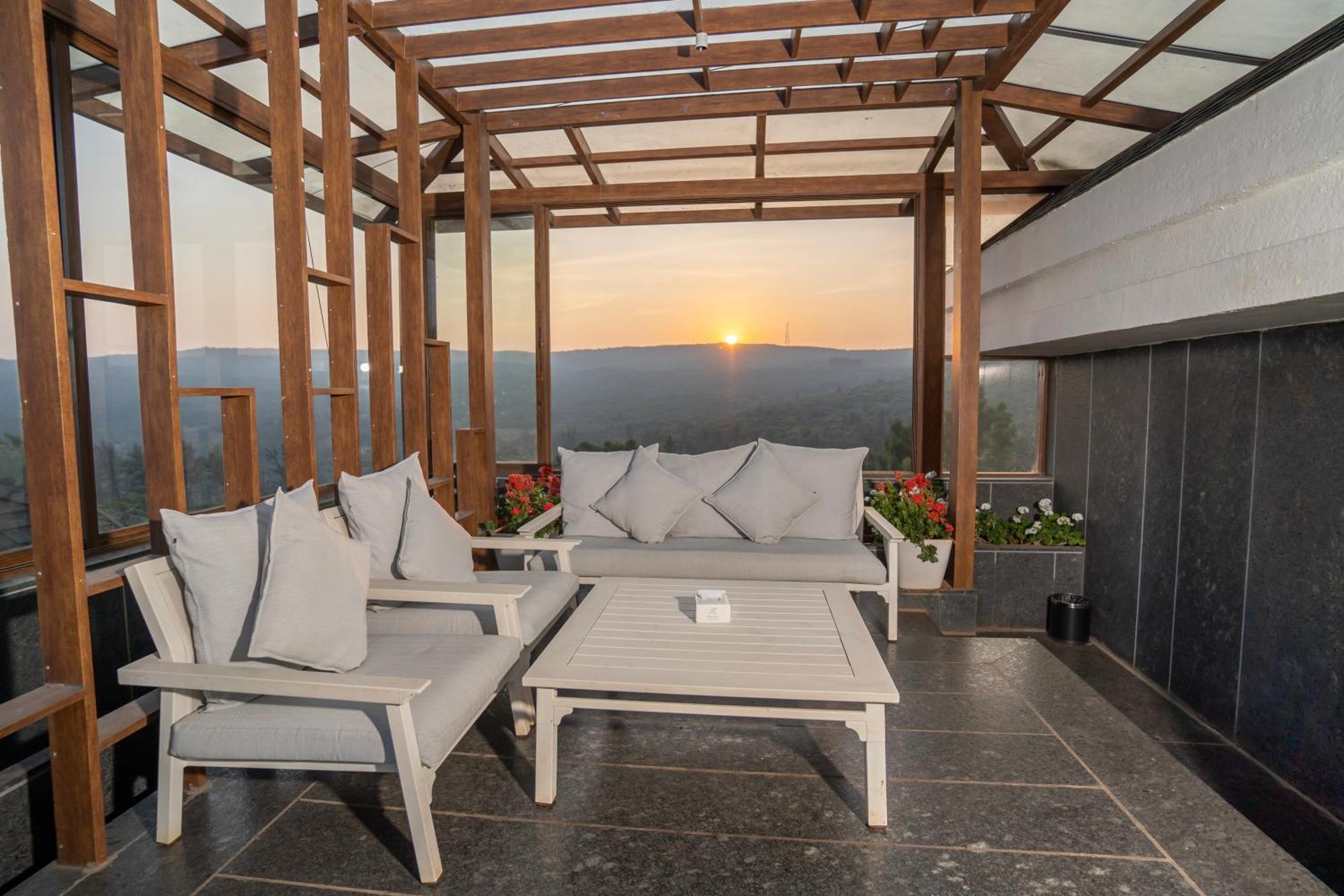 Leela Resort, The Exotic Boutique Hotel - Pure Veg Mahābaleshwar Eksteriør billede