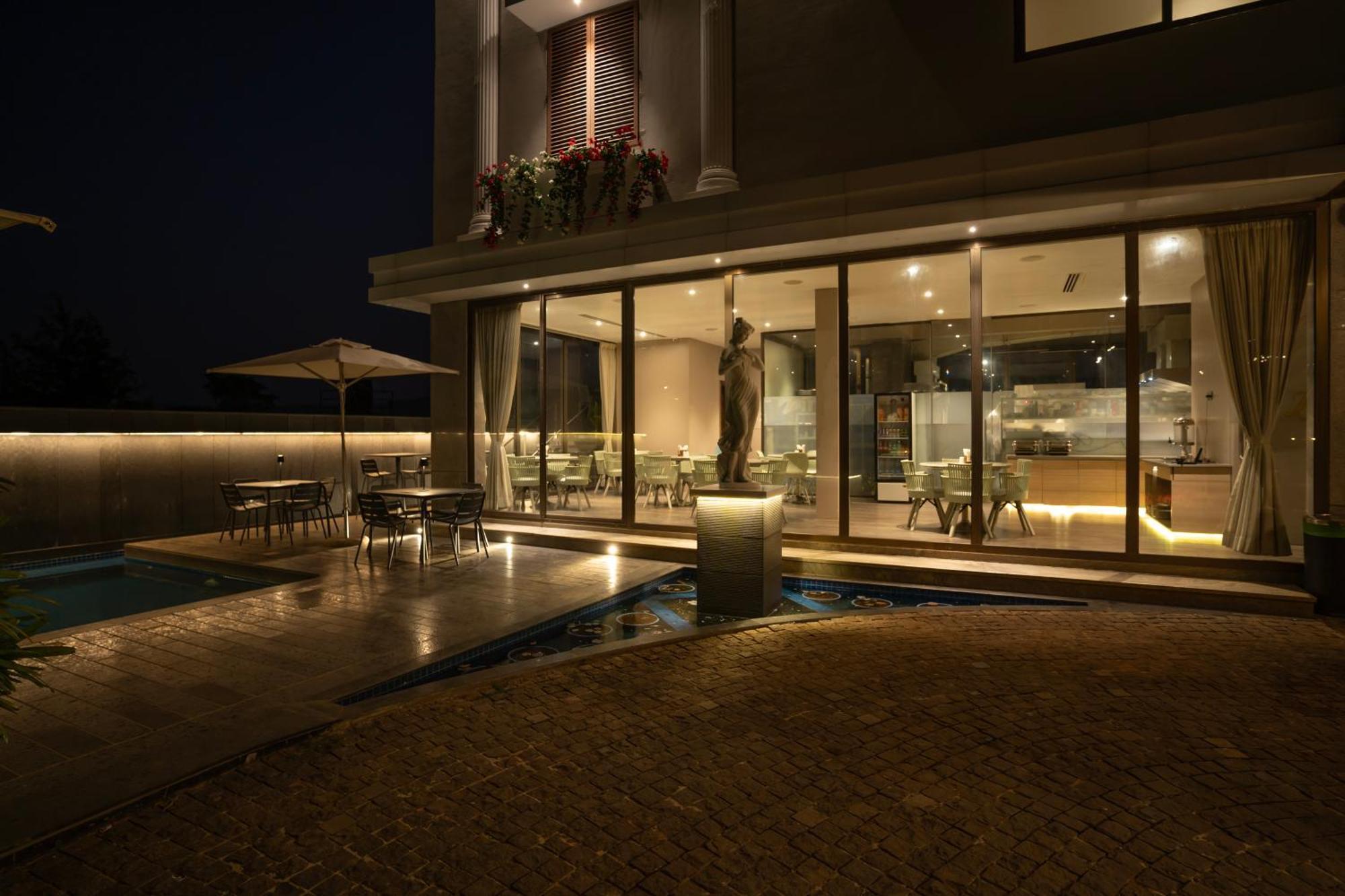 Leela Resort, The Exotic Boutique Hotel - Pure Veg Mahābaleshwar Eksteriør billede