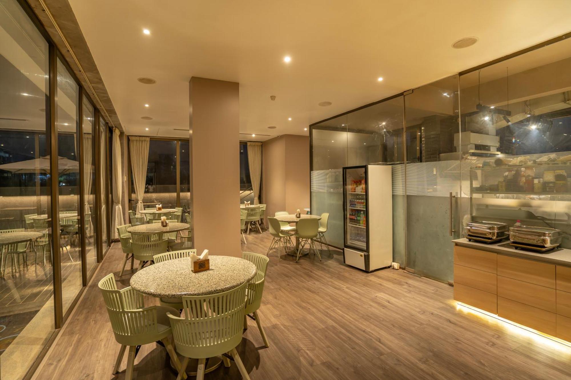 Leela Resort, The Exotic Boutique Hotel - Pure Veg Mahābaleshwar Eksteriør billede